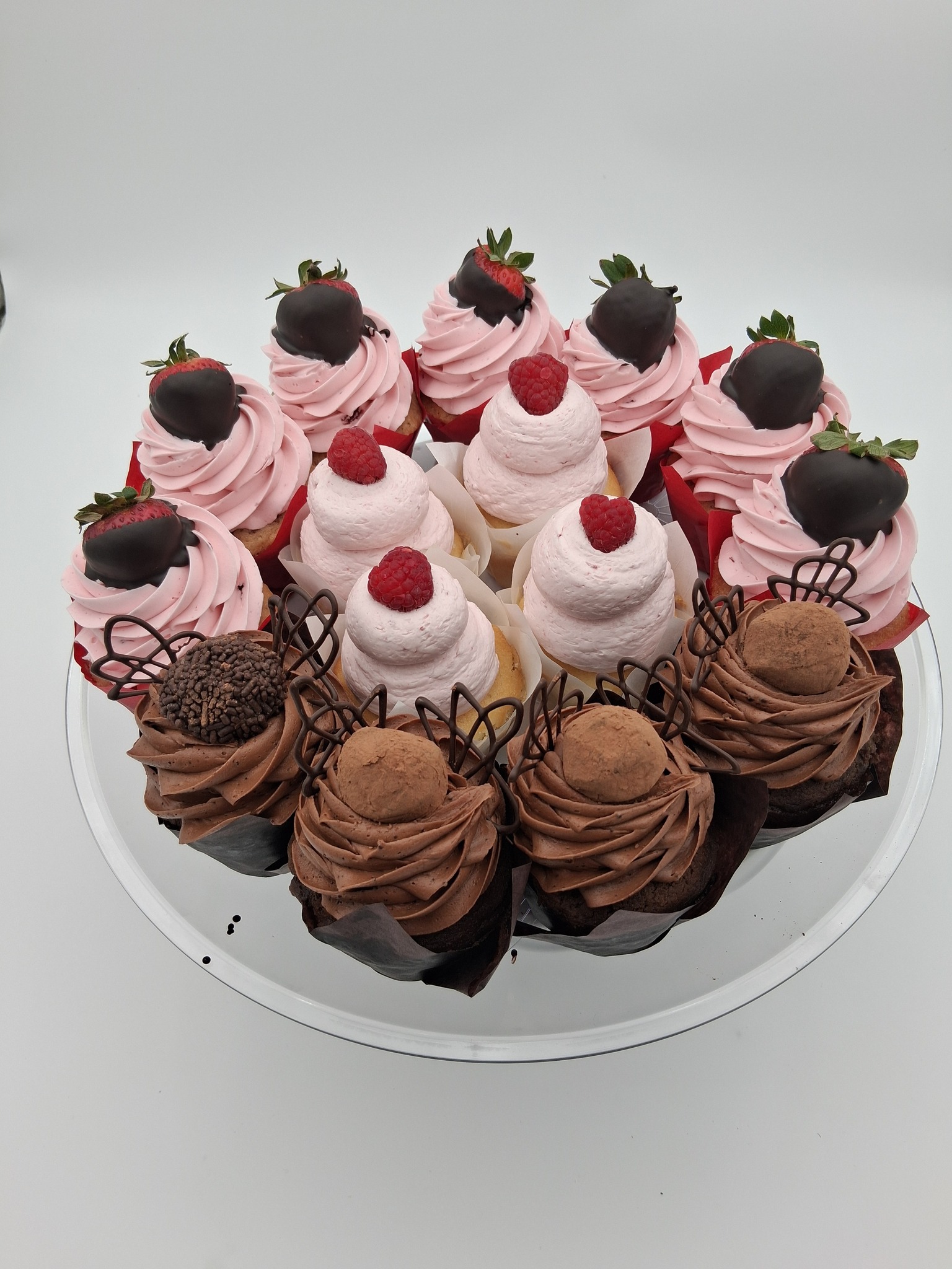 Freshly baked cupcakes at Moli McKay's Bakery